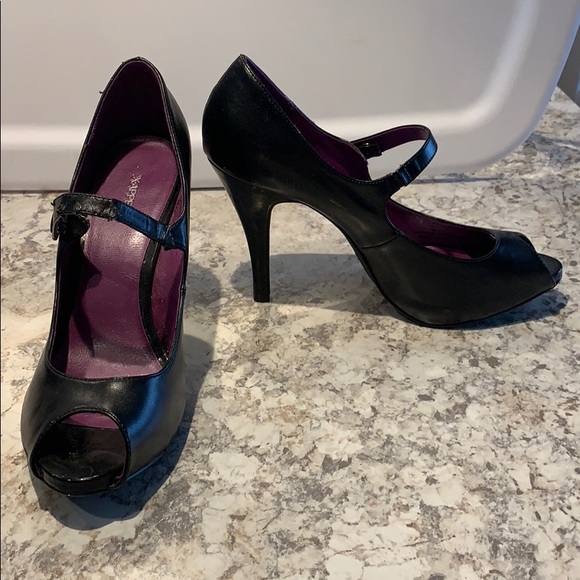 Black Mary Janes with peep toe - Picture 3 of 5